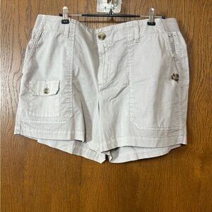 Kohl's Women's Light Tan Cargo Shorts